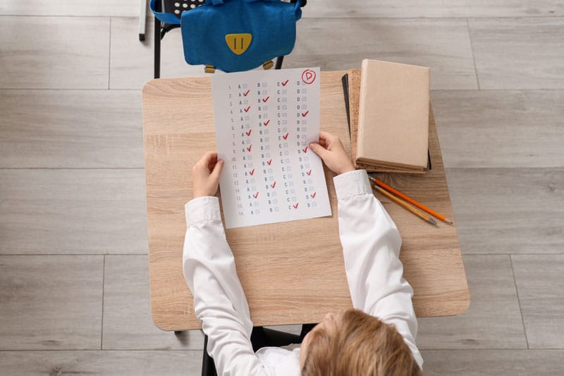 Gérer le stress des résultats des examens avec son enfant