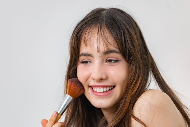 Le maquillage “clean girl” : la tendance du moment