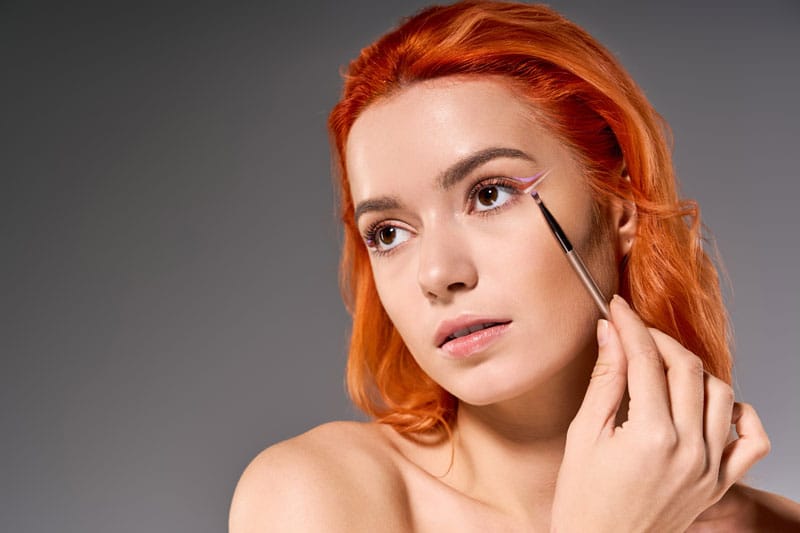 eye-liner-colore-est-ce-vraiment-une-tendance L’eye-liner coloré : est-ce vraiment une tendance ?
